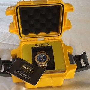 NWT INVICTA men’s Watch with day counter